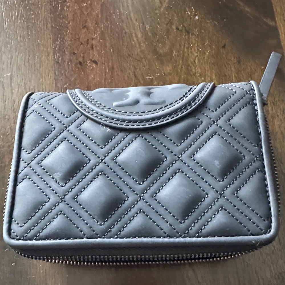 Black Tory Burch wallet